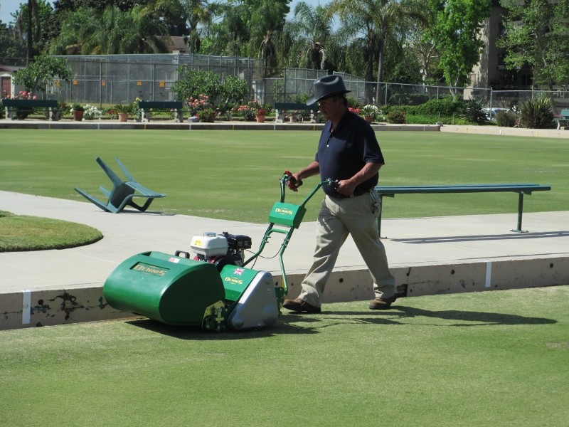 Long Beach Bowls Club Choose Dennis Ft610